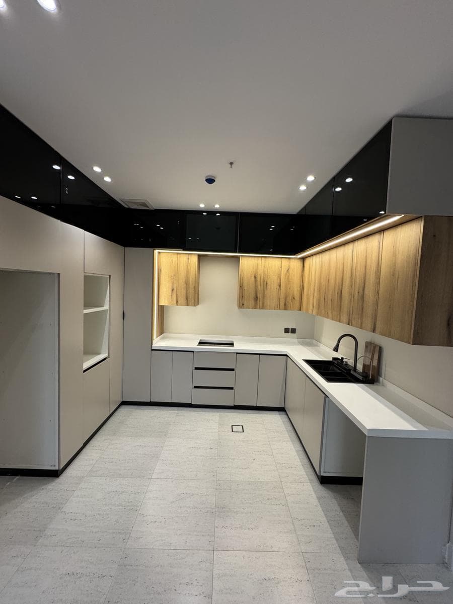 3 bedroom apartment in Al Hamra 14