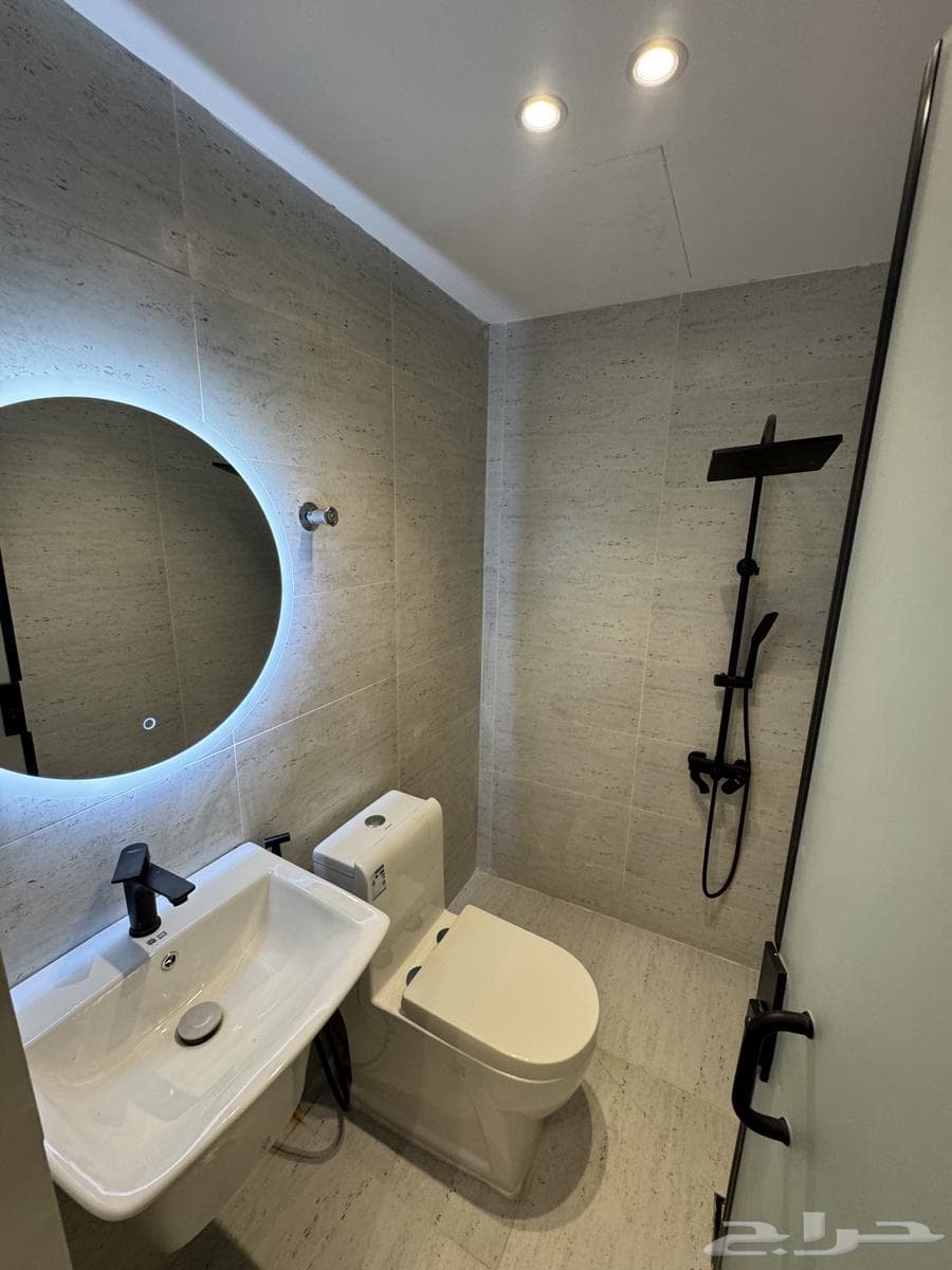 3 bedroom apartment in Al Hamra 4