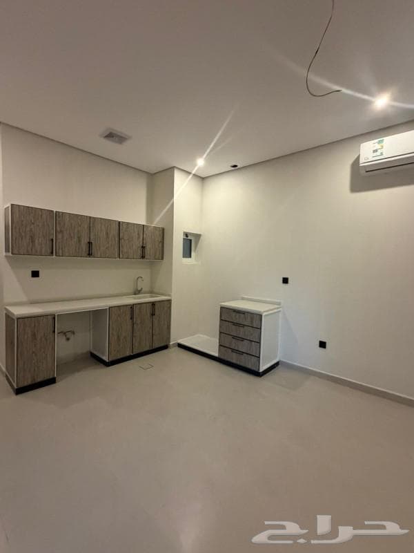 3 bedroom apartment in Al Rakah Ash Shamaliyah 4