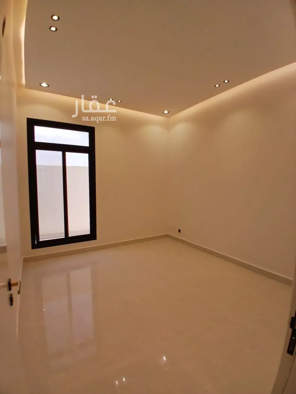 5 bedroom villa in Al Janadriyah 2