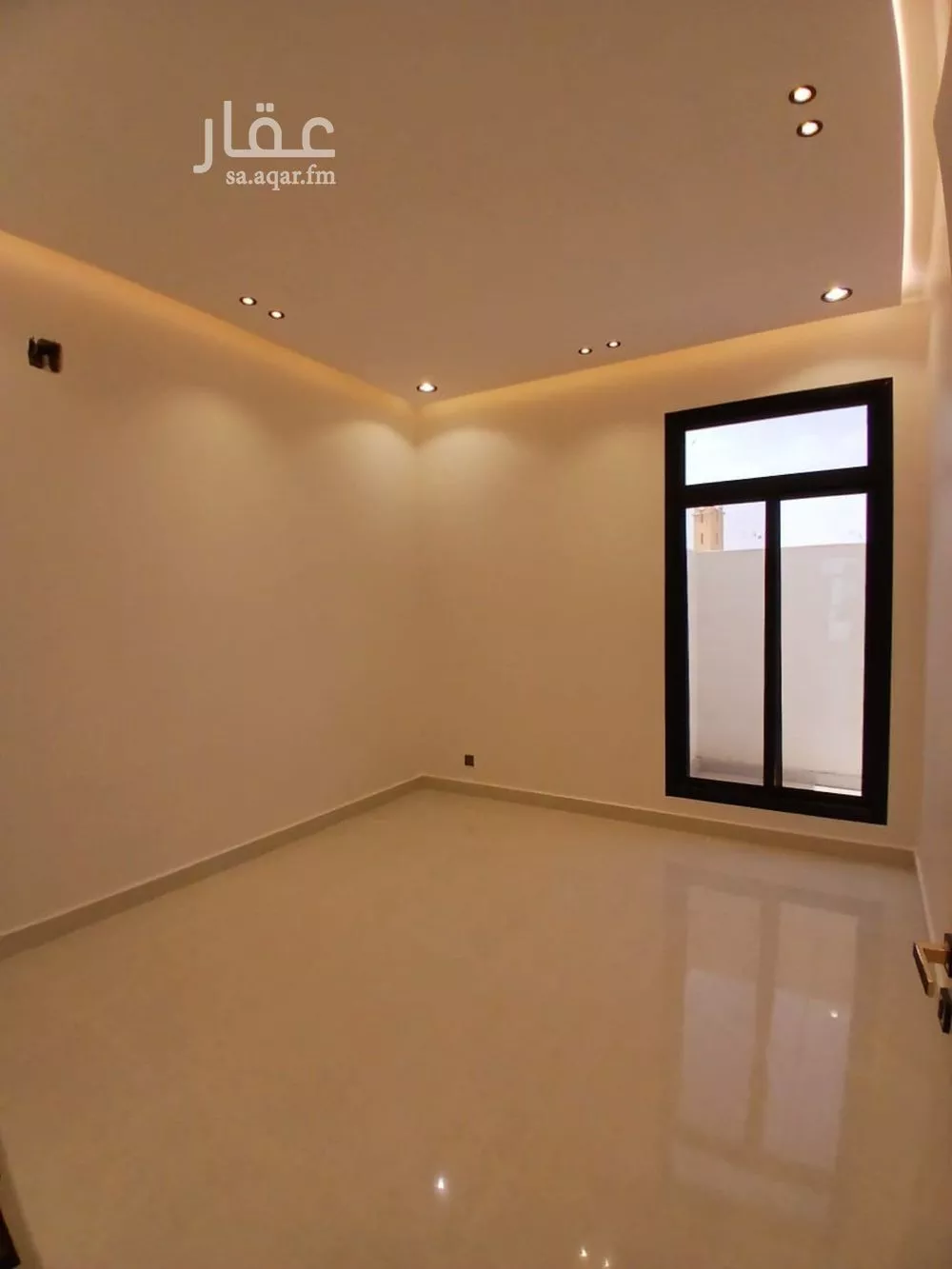 5 bedroom villa in Al Janadriyah 13