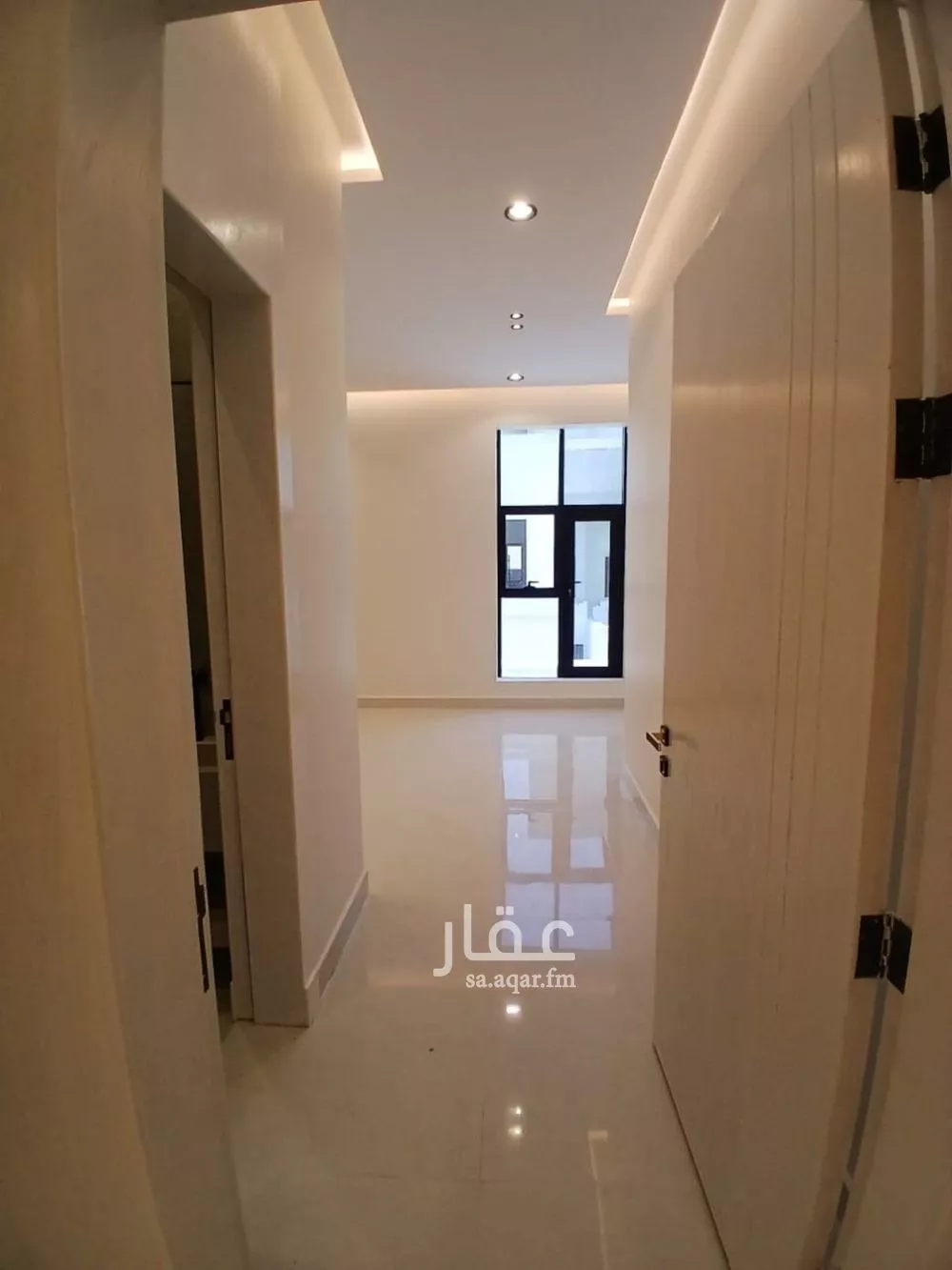 5 bedroom villa in Al Janadriyah 3