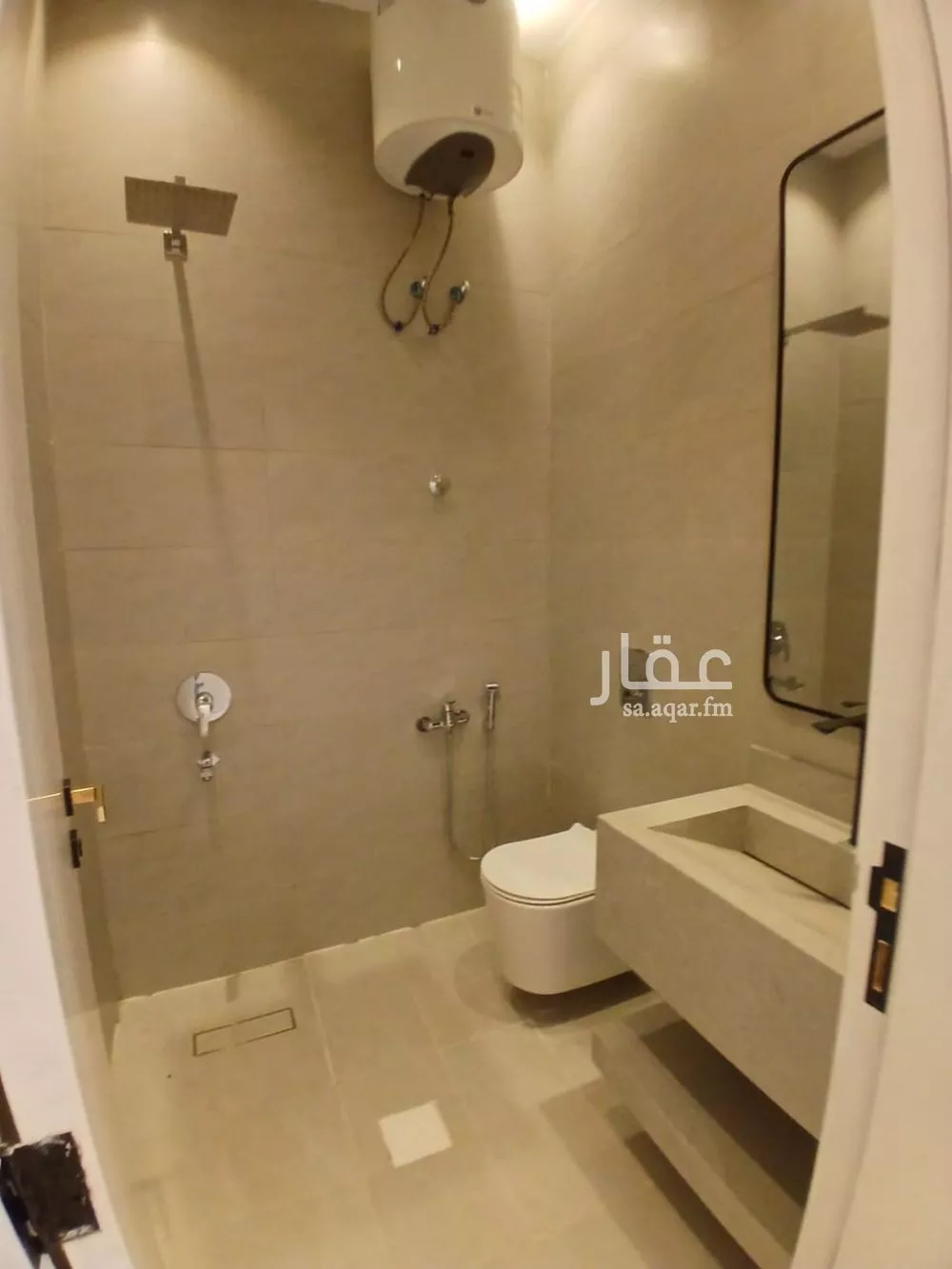 5 bedroom villa in Al Janadriyah 6