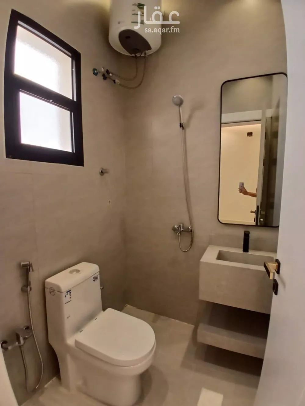 5 bedroom villa in Al Janadriyah 9