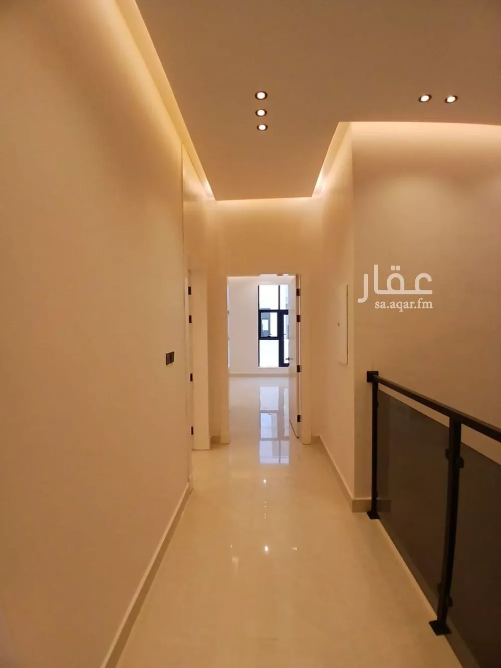 5 bedroom villa in Al Janadriyah 10