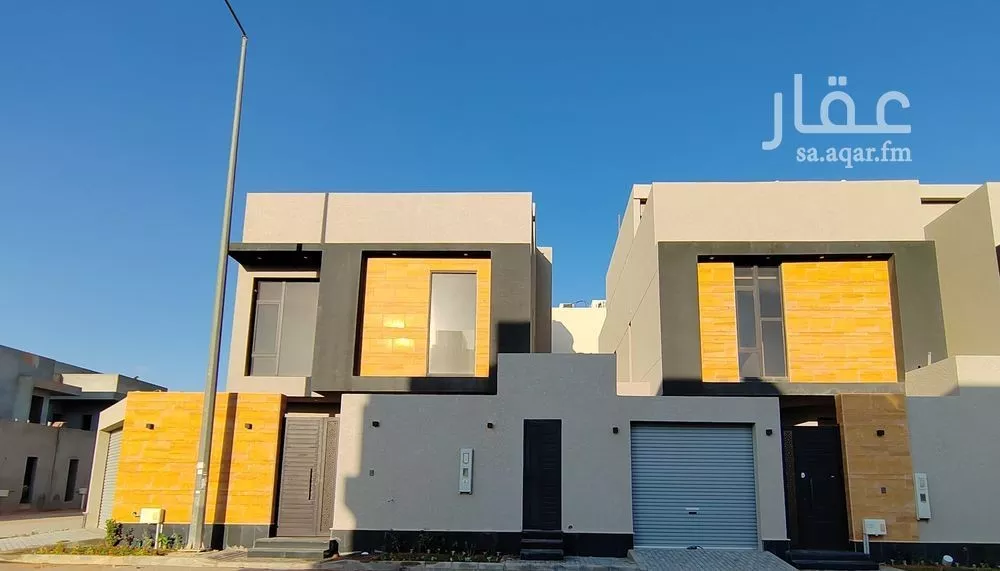 5 bedroom villa in Al Aridh 1