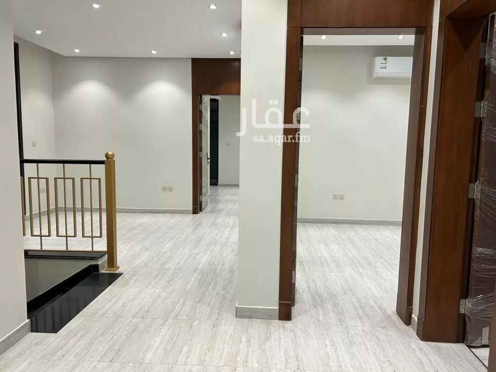 5 bedroom villa in Al Aridh 11