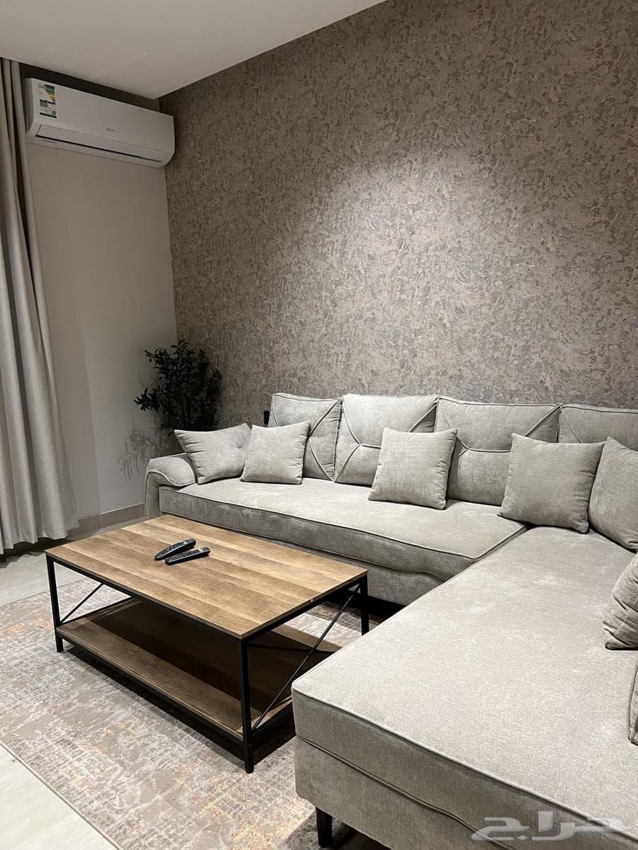 5 bedroom apartment in Al Hamra 1