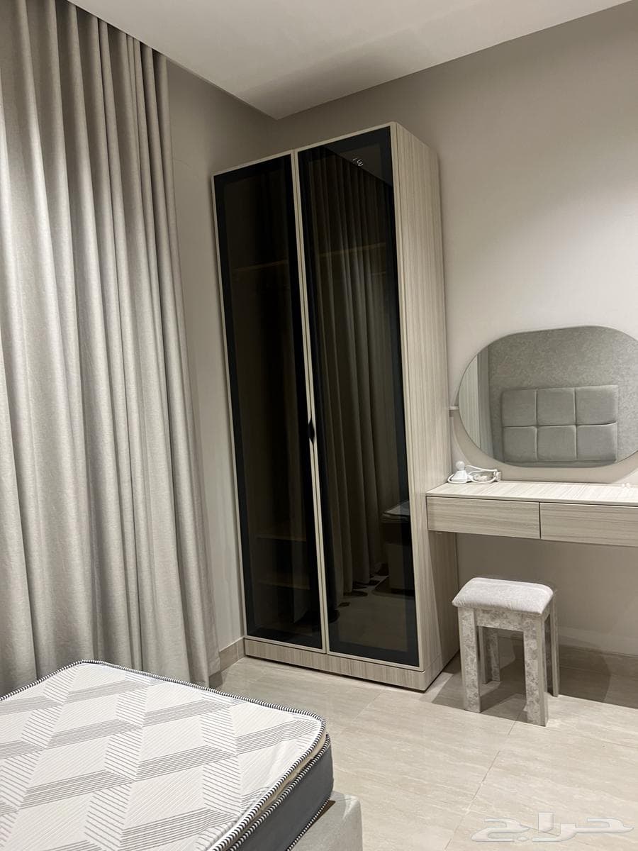 5 bedroom apartment in Al Hamra 4