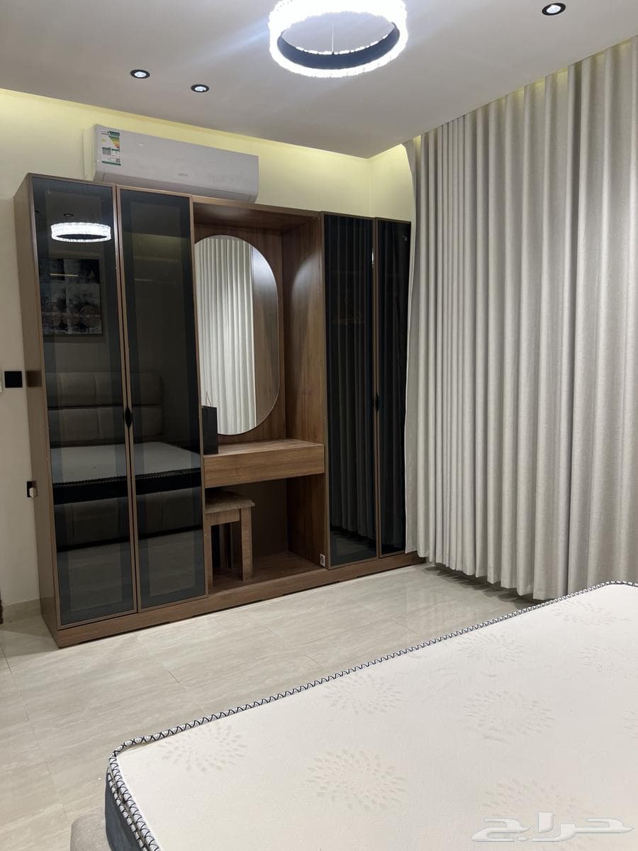 5 bedroom apartment in Al Hamra 5