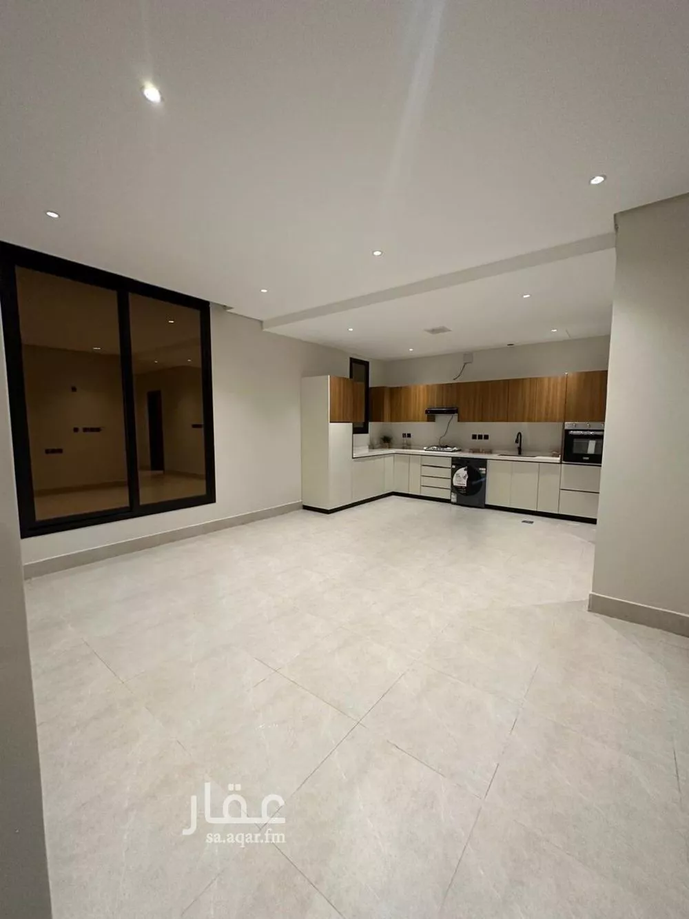 3 bedroom apartment in Al Hazm 5