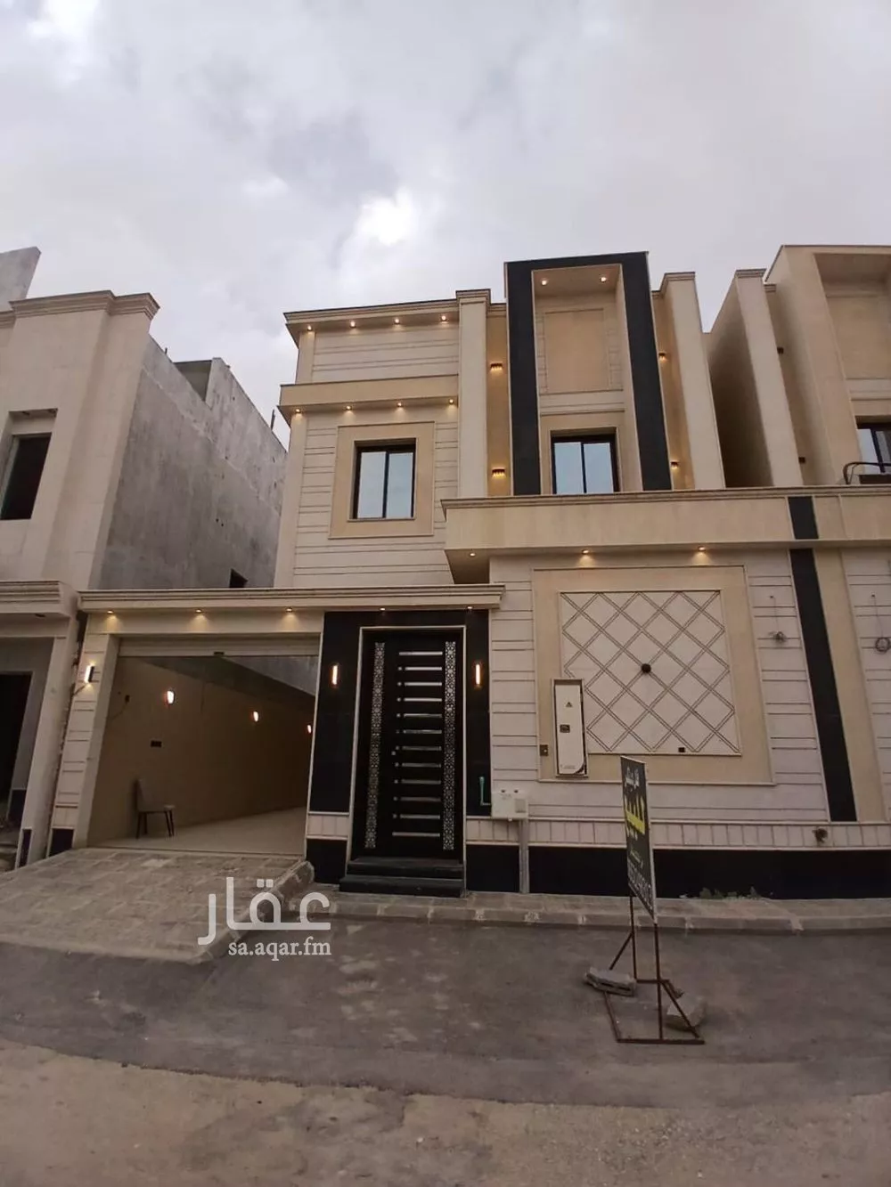 7 bedroom villa in Al Janadriyah 2