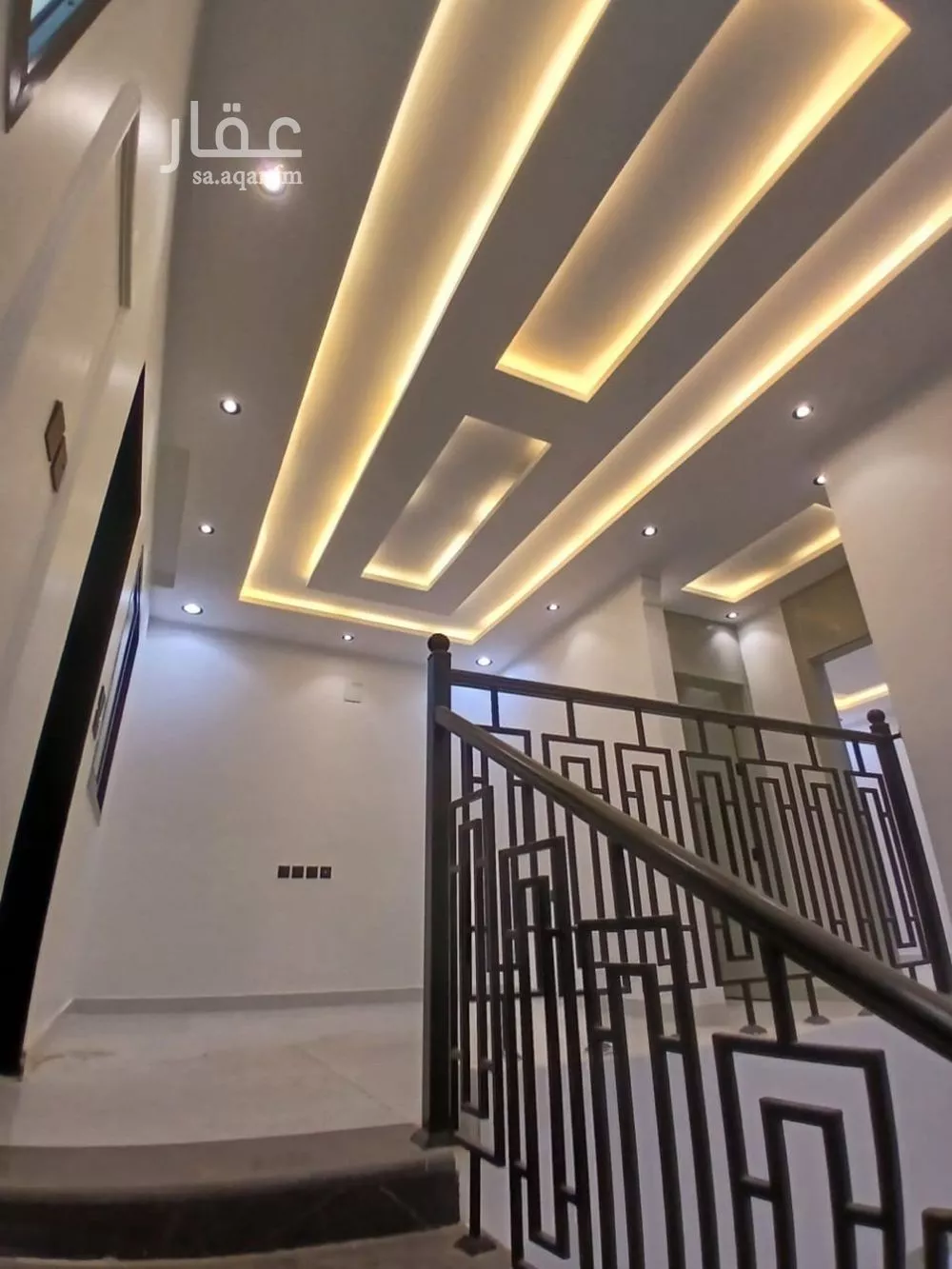 7 bedroom villa in Al Janadriyah 17