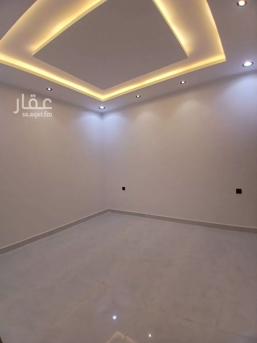 7 bedroom villa in Al Janadriyah 21