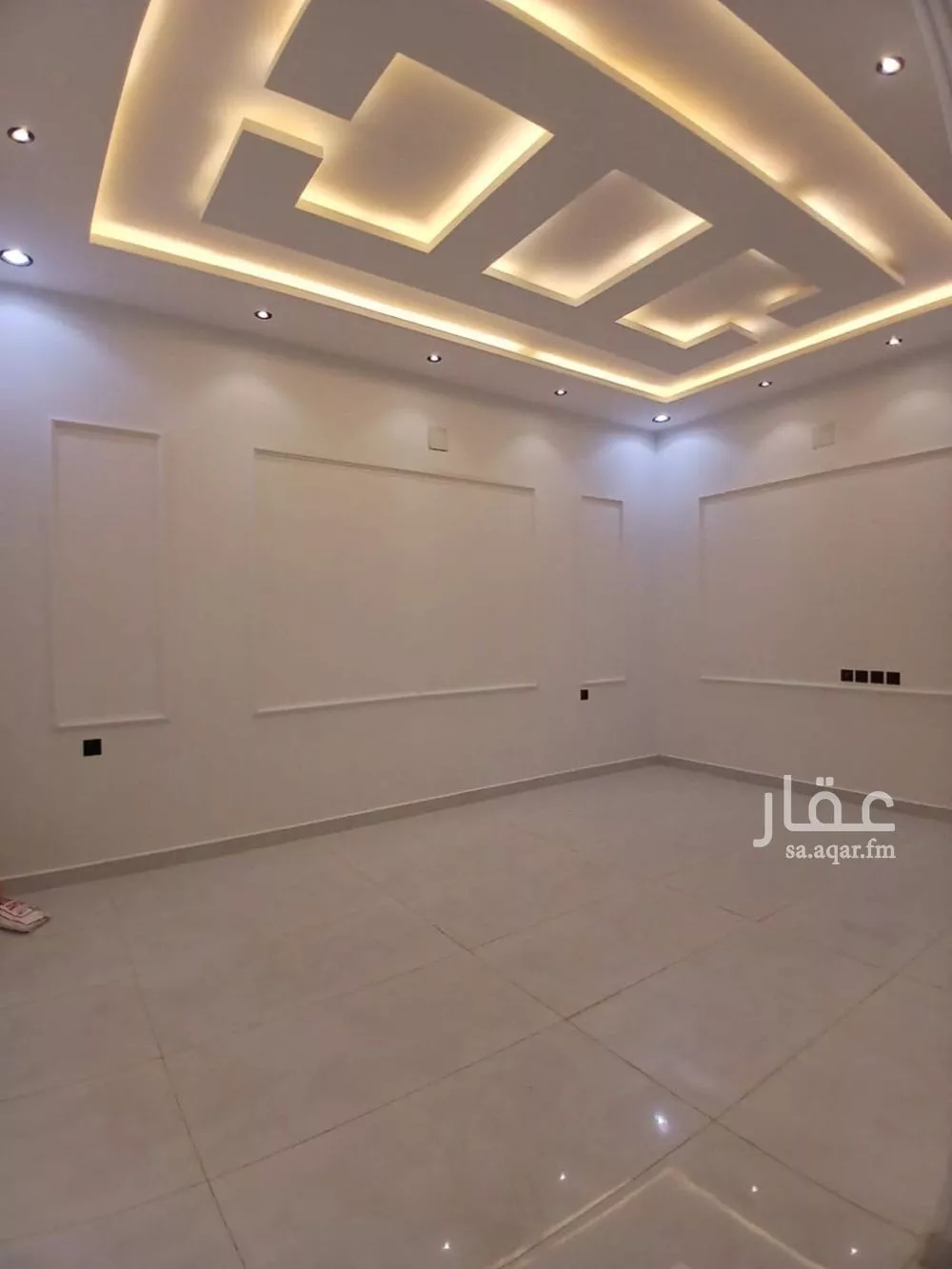 7 bedroom villa in Al Janadriyah 5