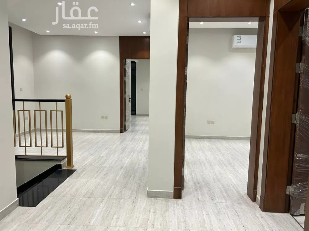 5 bedroom villa in Al Aridh 11