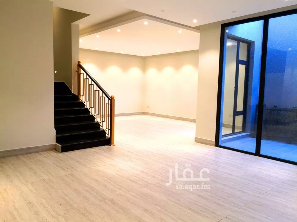 5 bedroom villa in Al Aridh 4