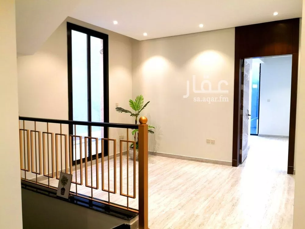 5 bedroom villa in Al Aridh 7