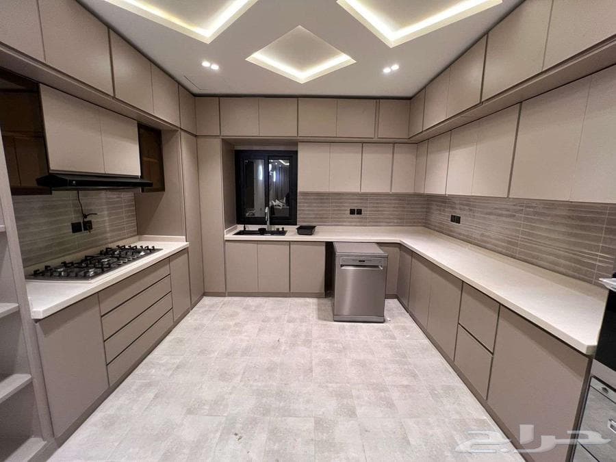 5 bedroom apartment in Al Shawqiyyah 2