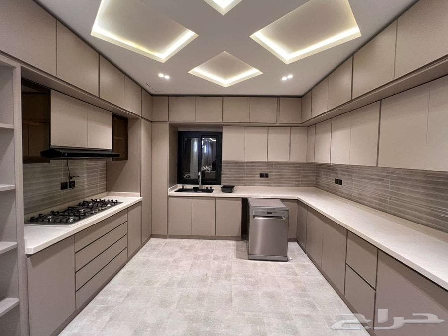 5 bedroom apartment in Al Shawqiyyah 13