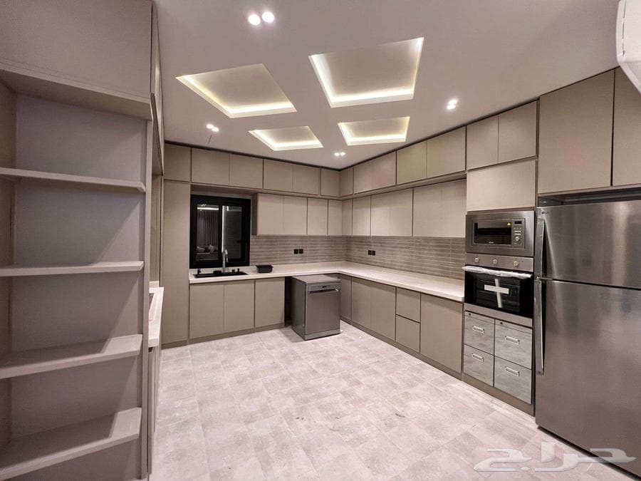 5 bedroom apartment in Al Shawqiyyah 4