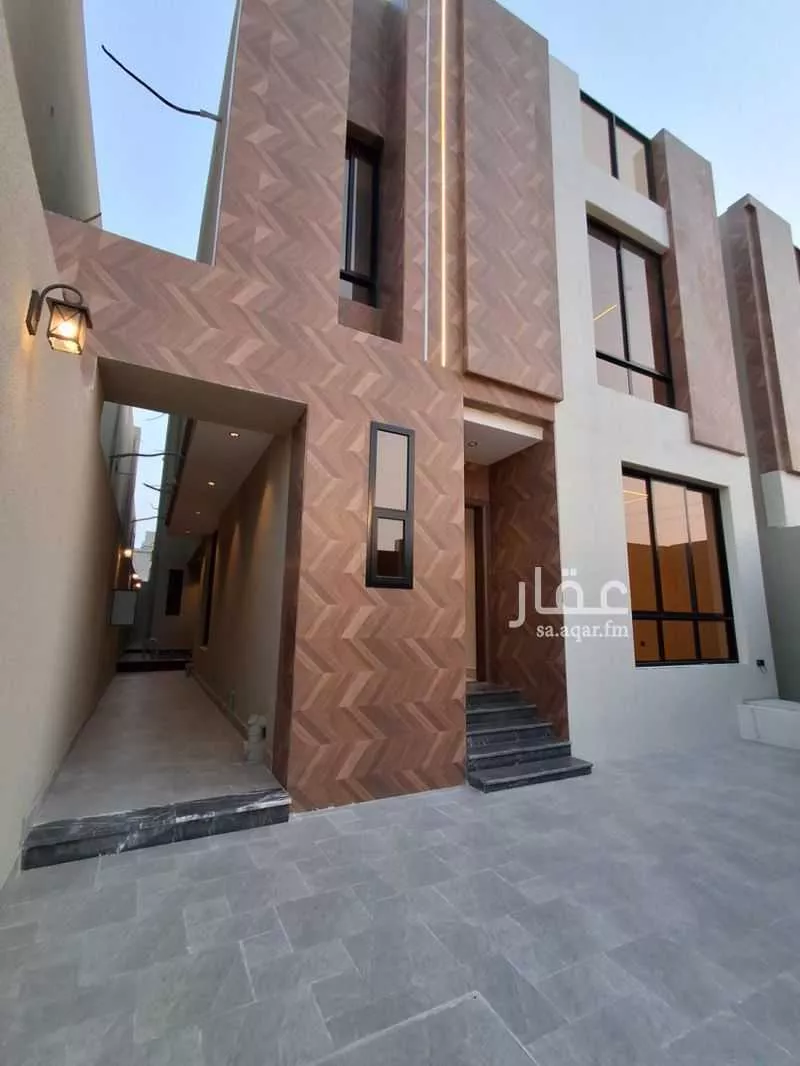 9 bedroom villa in Al Ukayshiyyah 1