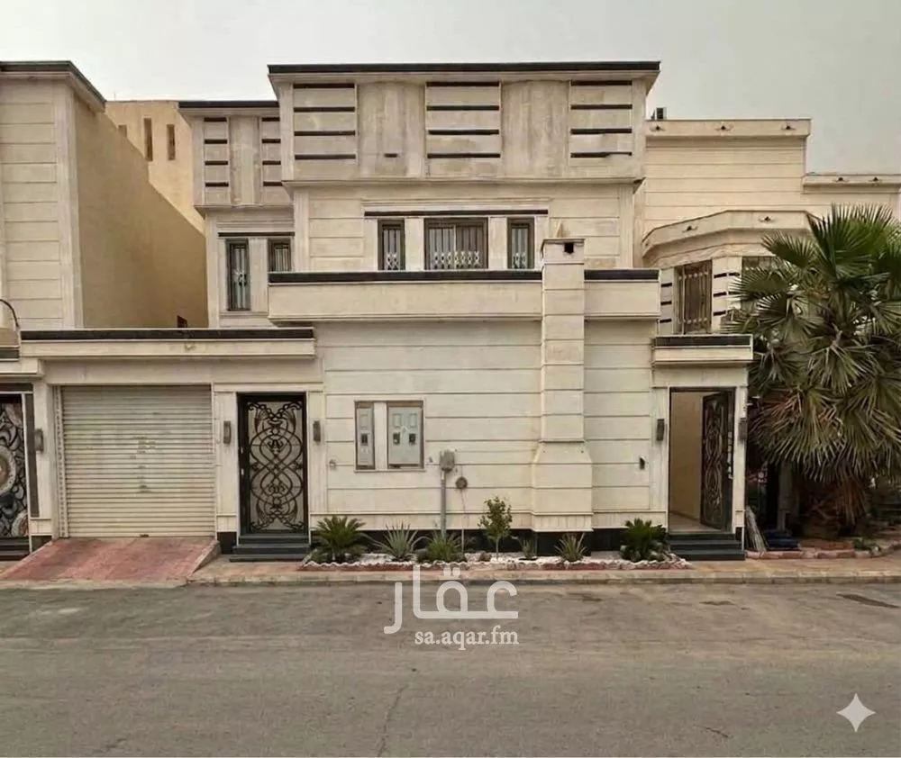 20 bedroom villa in Al Rimal