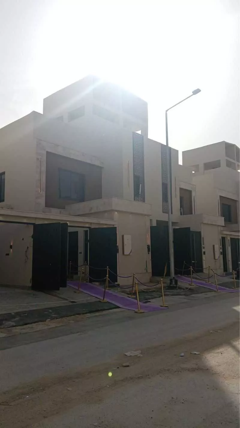 4 bedroom villa in Dirab 5