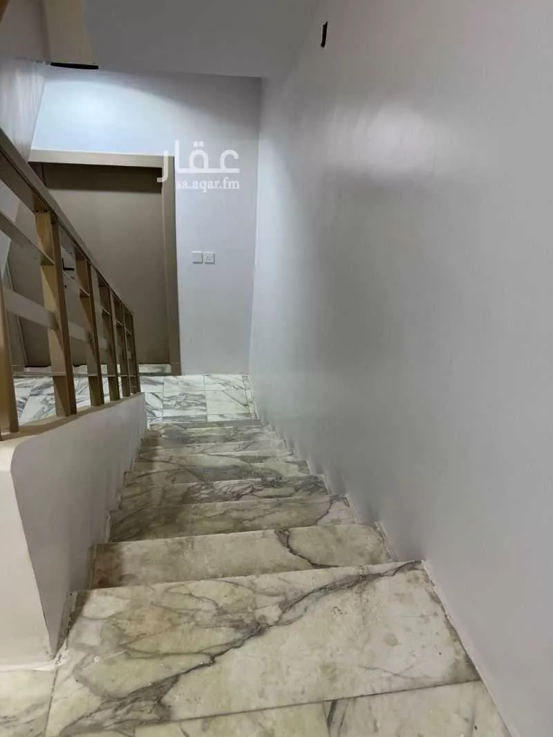 582 sqm building in Ad Deerah 18