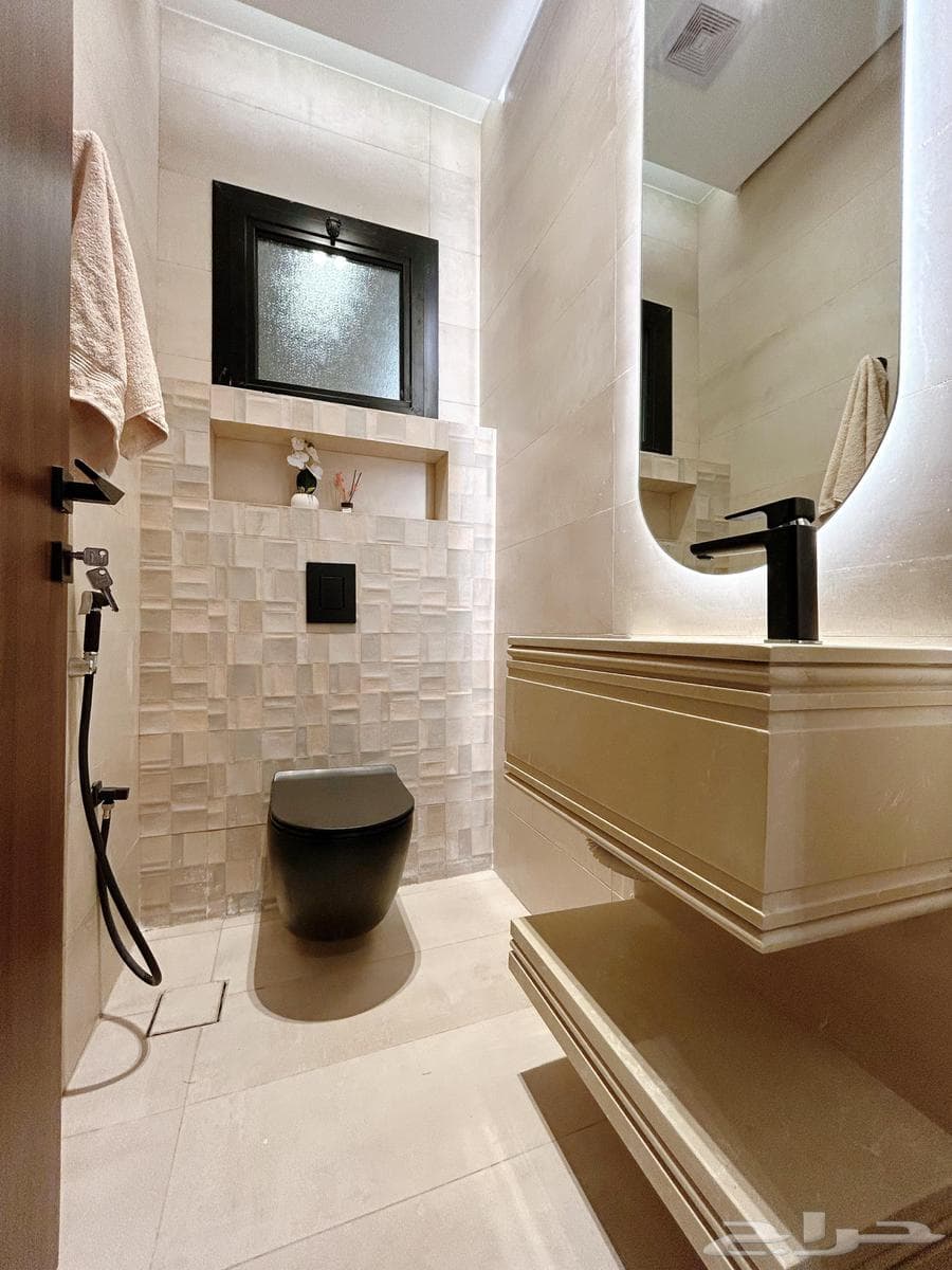 7 bedroom villa in Al Sadd 8