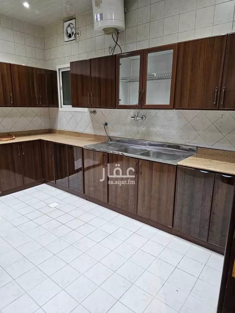 3 bedroom apartment in Al Yarmouk 6