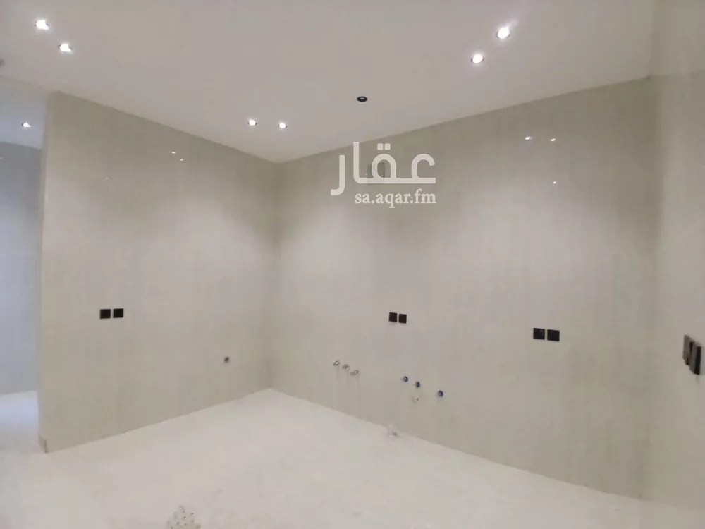 8 bedroom villa in As Sawari 3