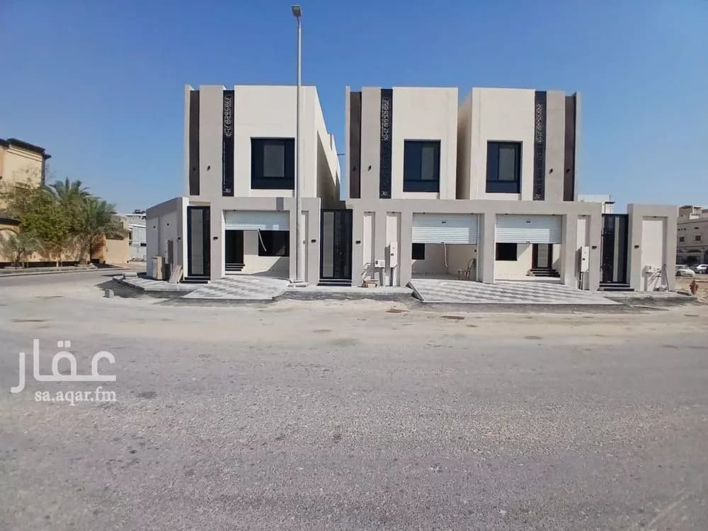 8 bedroom villa in As Sawari 4