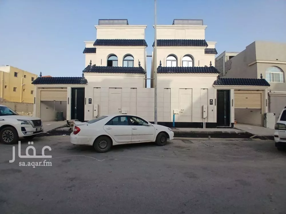 8 bedroom villa in As Sawari 3