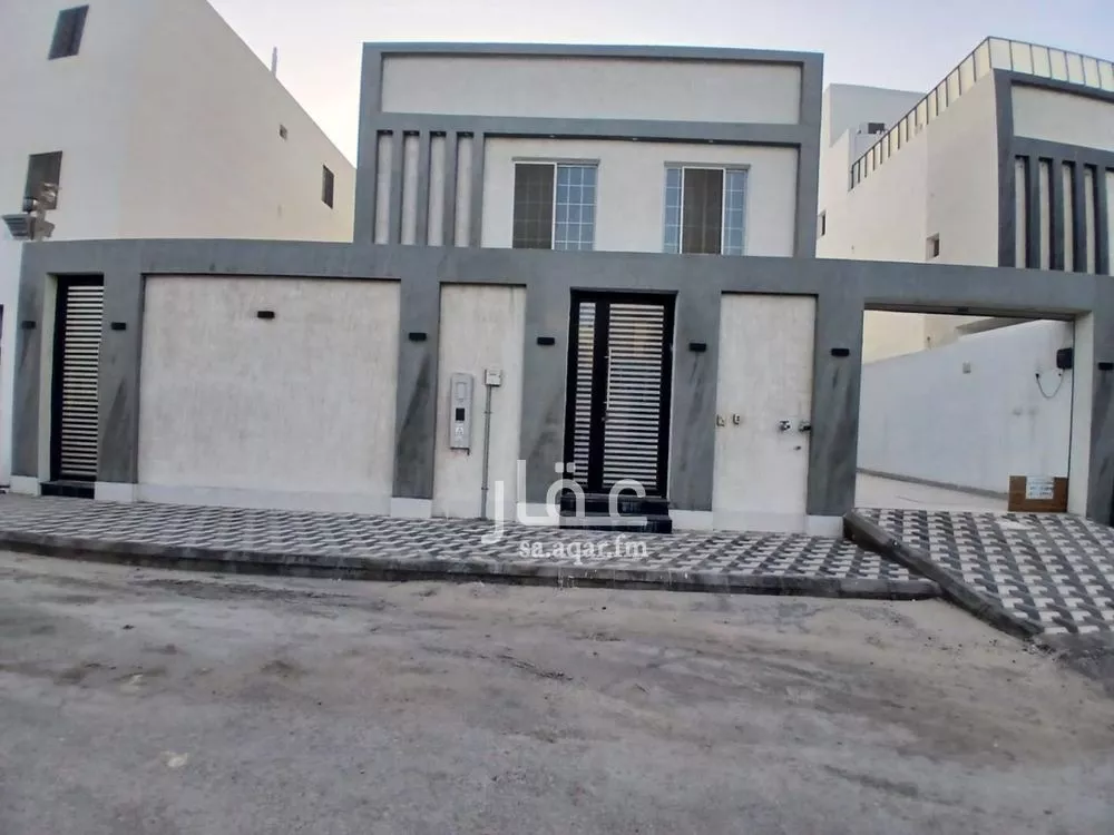 8 bedroom villa in As Sawari 3