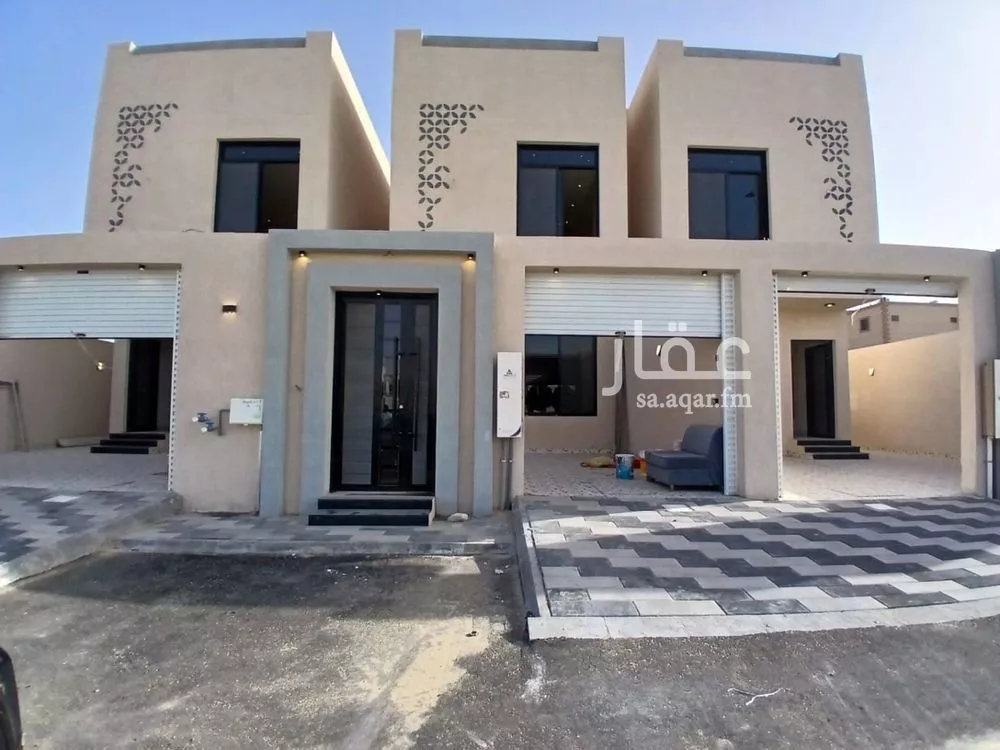 8 bedroom villa in Al Amwaj 3
