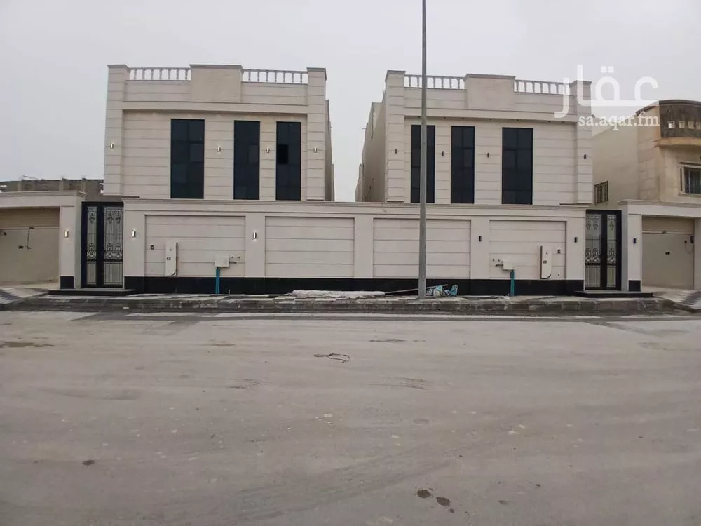 8 bedroom villa in As Sawari 3