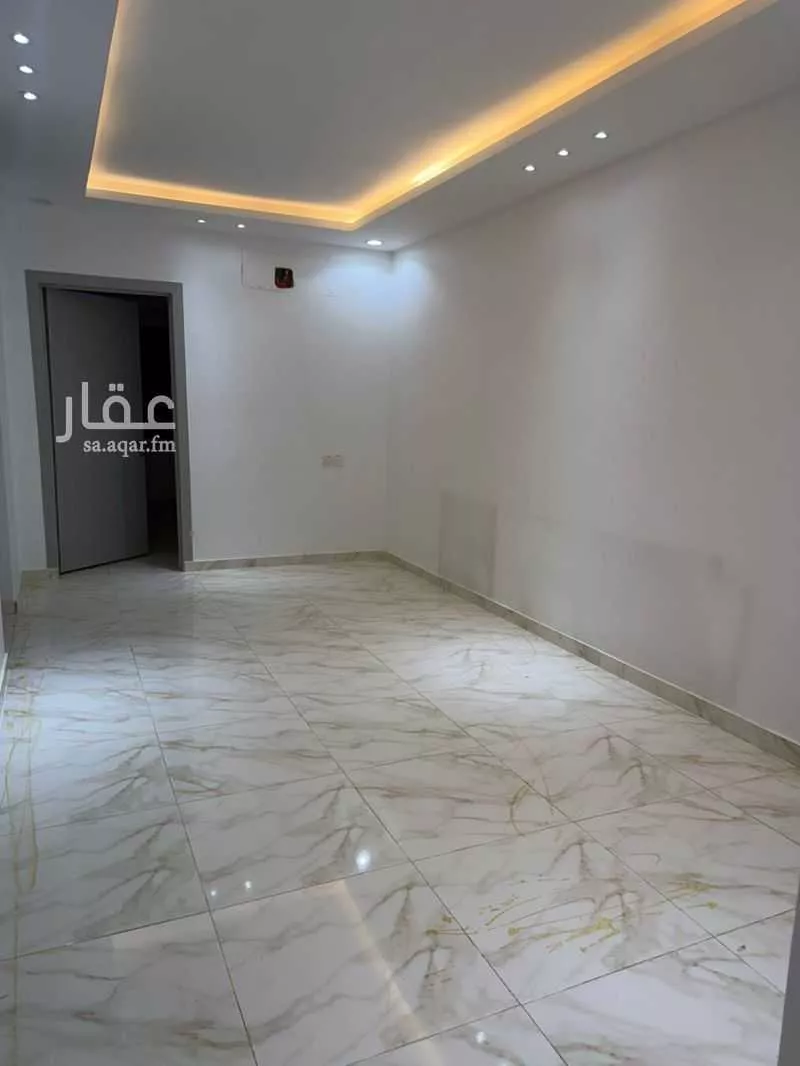 3 bedroom floor in Al Qadisiyah 7