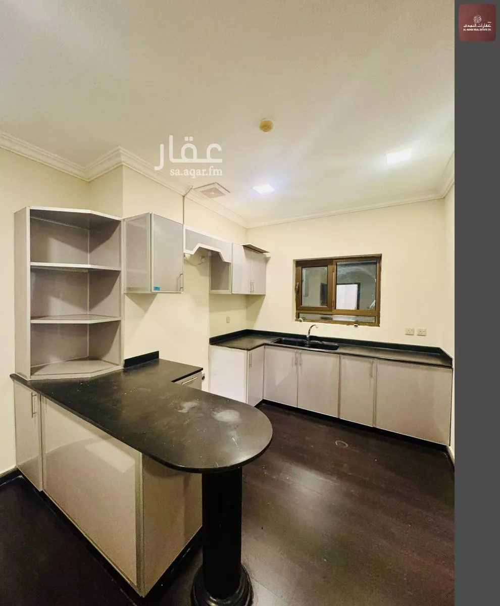 3 bedroom apartment in Al Bandariyah 7