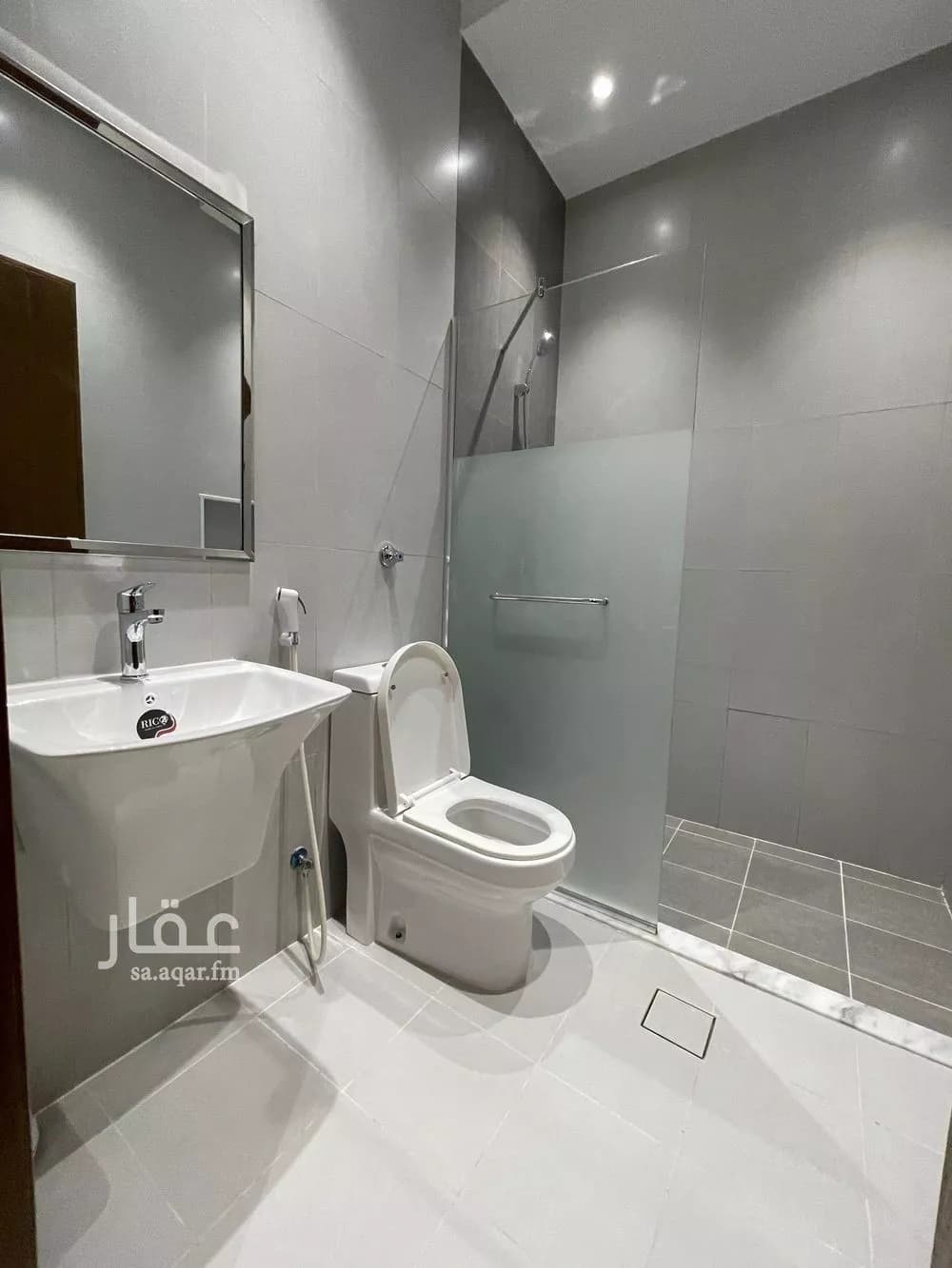 6 bedroom apartment in Al Wurud 12