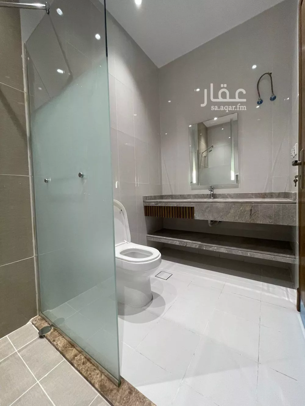 6 bedroom apartment in Al Wurud 4