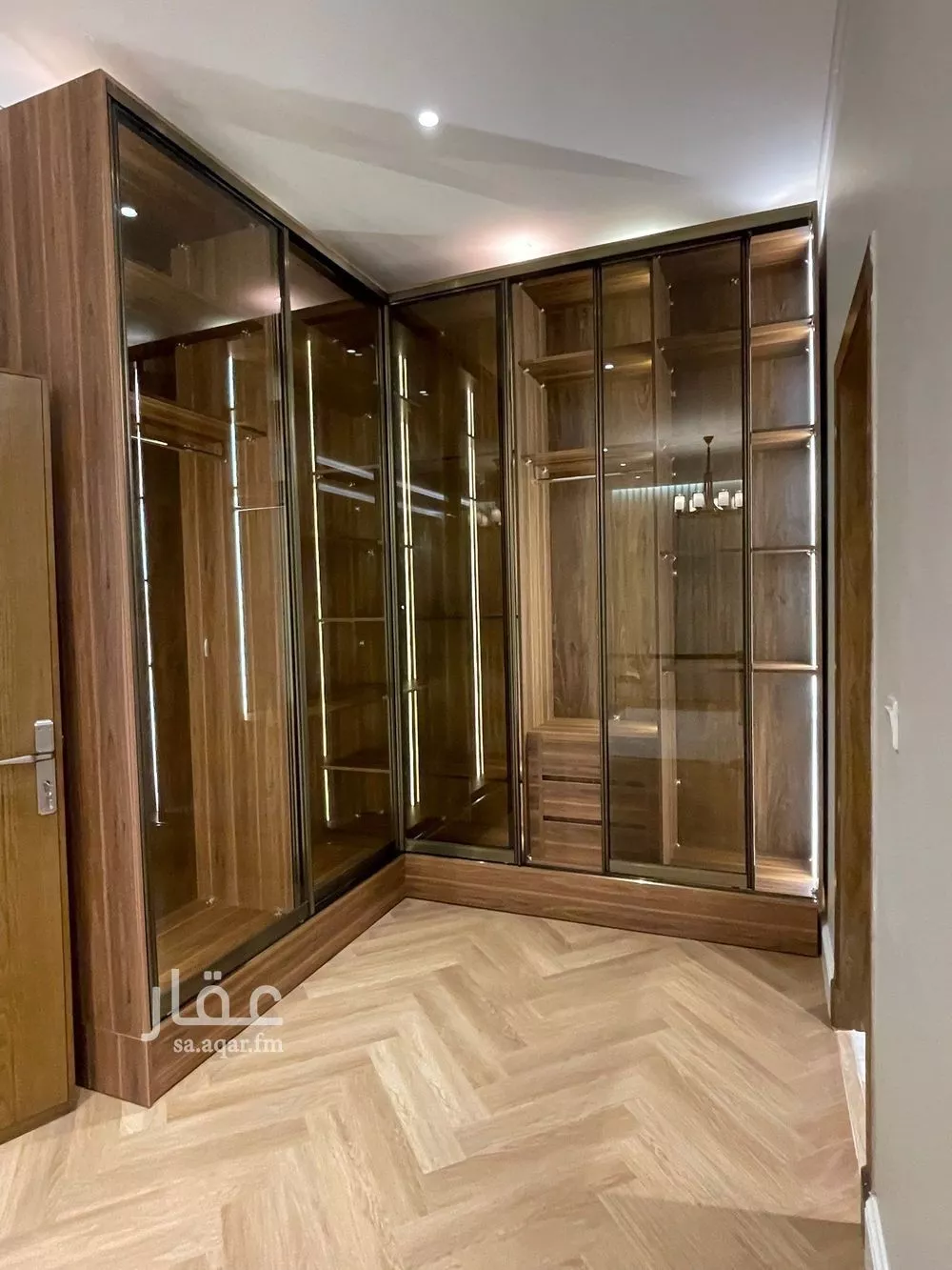 6 bedroom apartment in Al Wurud 6