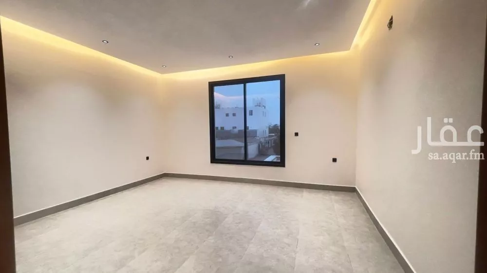 3 bedroom floor in Al Janadriyah 10