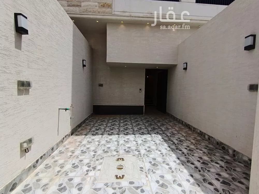 5 bedroom floor in Al Rimal 8