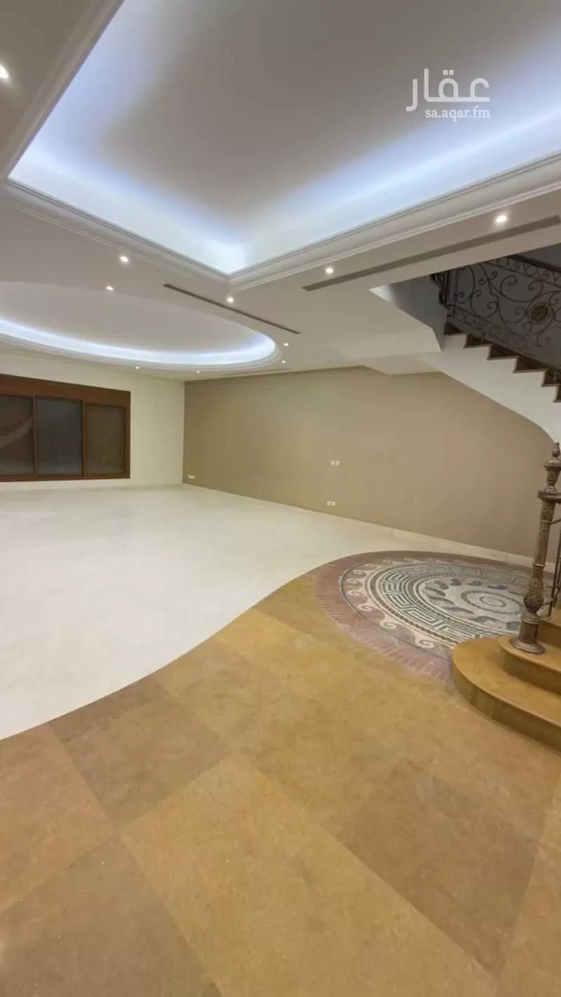 7 bedroom villa in Al Shati 20