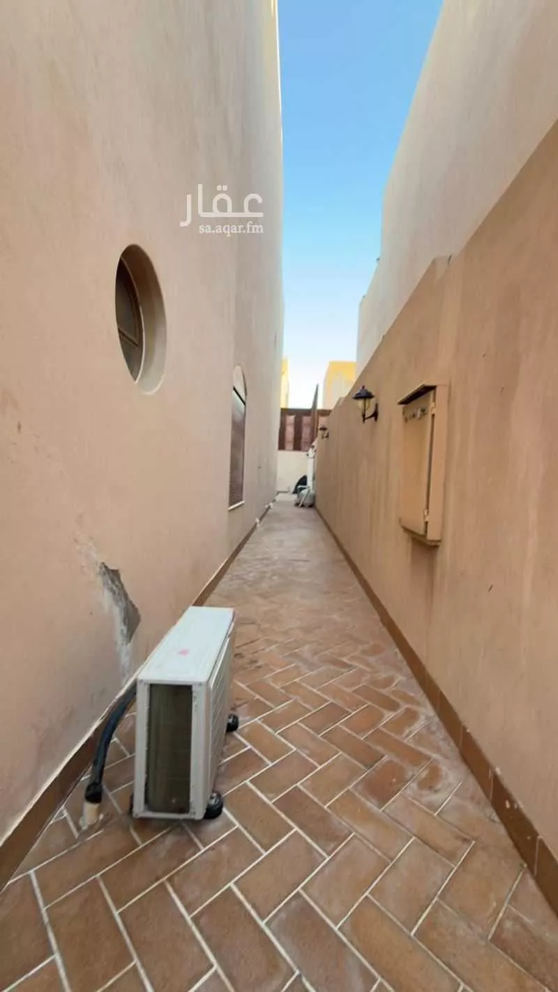 7 bedroom villa in Al Shati 25