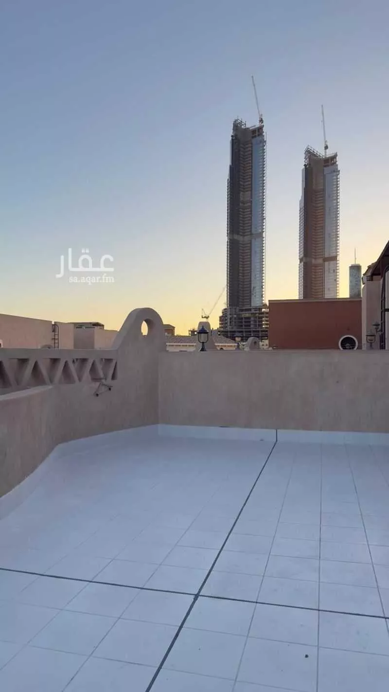7 bedroom villa in Al Shati 4