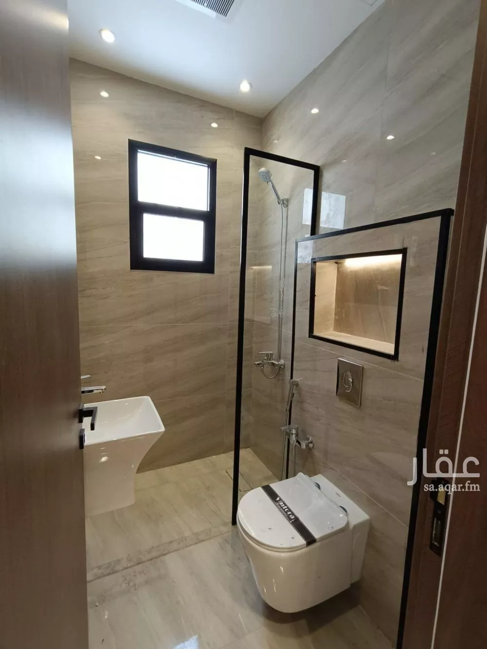 5 bedroom floor in Al Rimal 2
