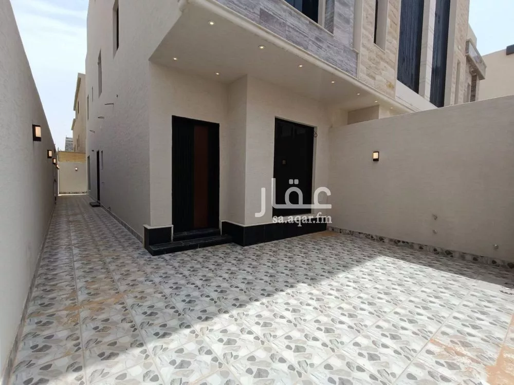 5 bedroom floor in Al Rimal 8