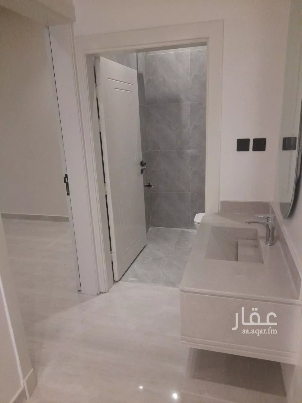 3 bedroom floor in As Suwaidi 4